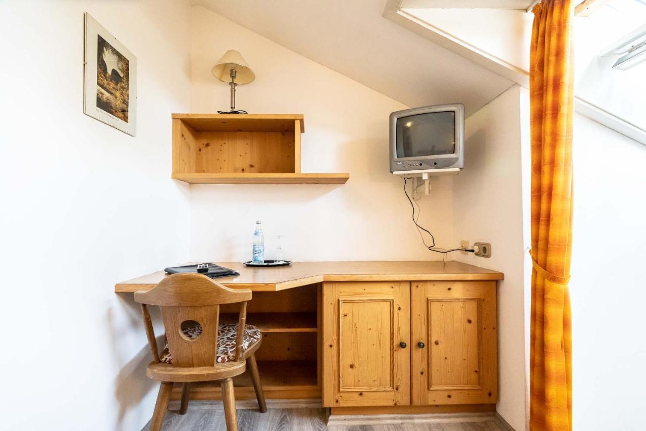 Hotel-Gasthof Zum Dragoner Peiting Extérieur photo
